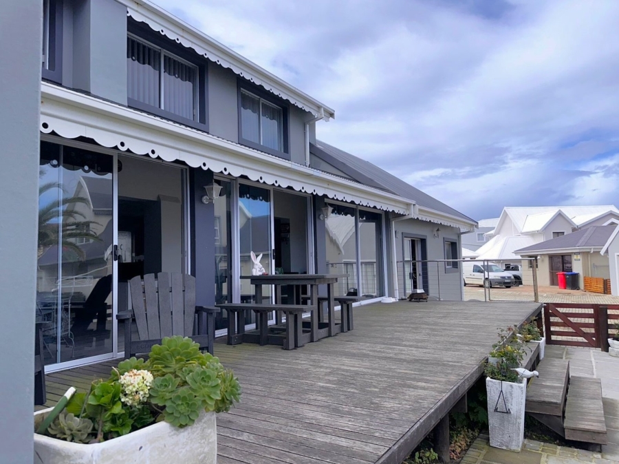 3 Bedroom Property for Sale in Marina Martinique Eastern Cape